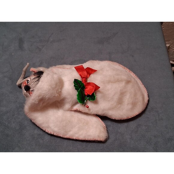 Vintage Annalee Christmas Mouse in Mitten Felt Plush Ornament Decor - Picture 4 of 5
